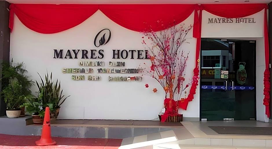 Mayres Hotel