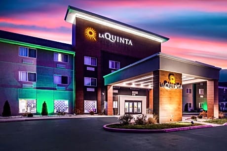 La Quinta Inn and Suites by Wyndham Elkhart