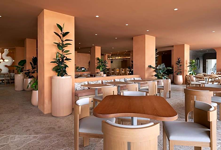 Sandbourne Santa Monica, Autograph Collection