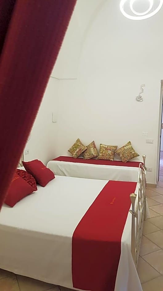 Photo 1 of 9 of Deluxe 1 Queen Bed