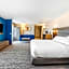 Holiday Inn Express White House By IHG