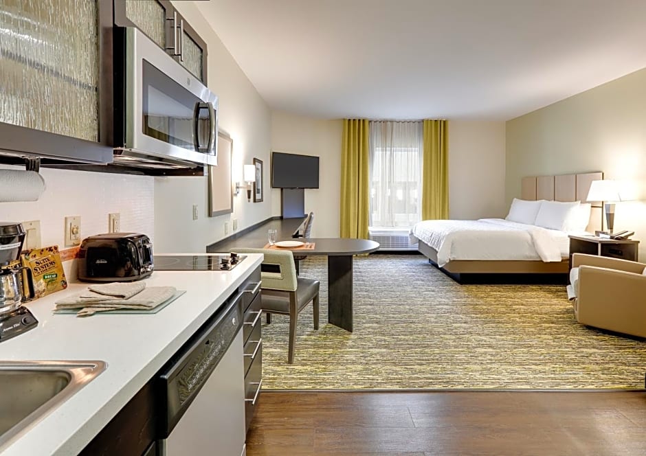 Candlewood Suites Dallas NW - Farmers Branch, an IHG Hotel