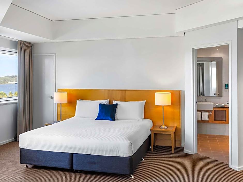 Novotel Langley Perth