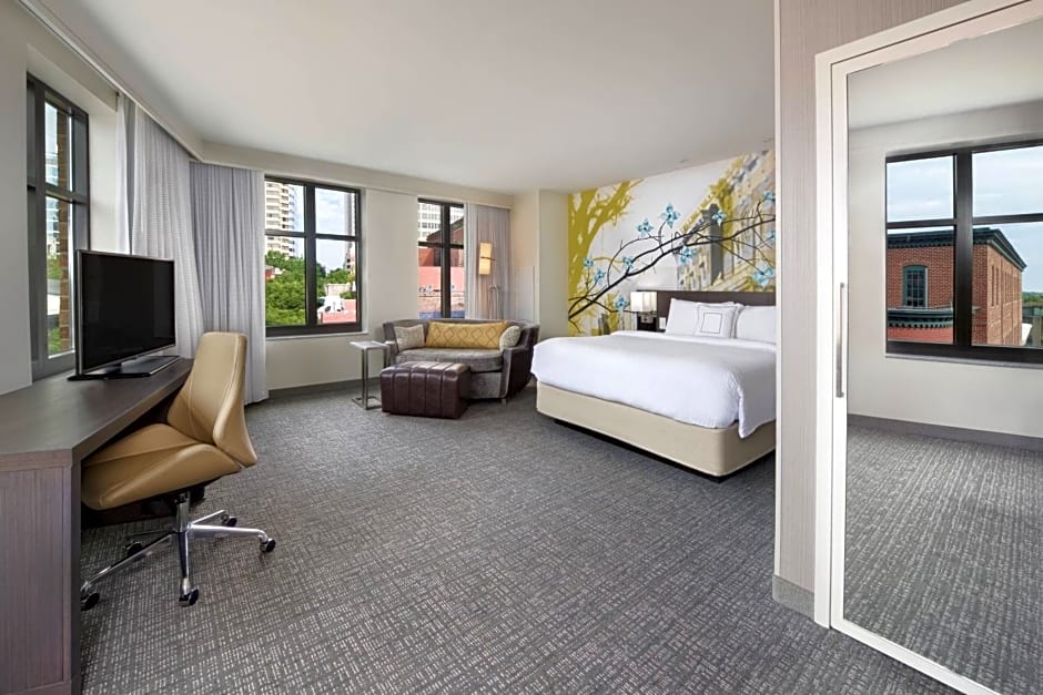 Courtyard by Marriott Richmond Downtown