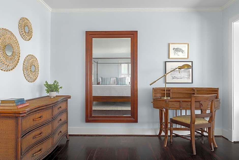 Photo 1 of 9 of 1 King Bed, Balcony