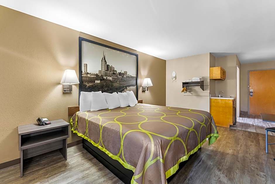 Super 8 by Wyndham Dickson