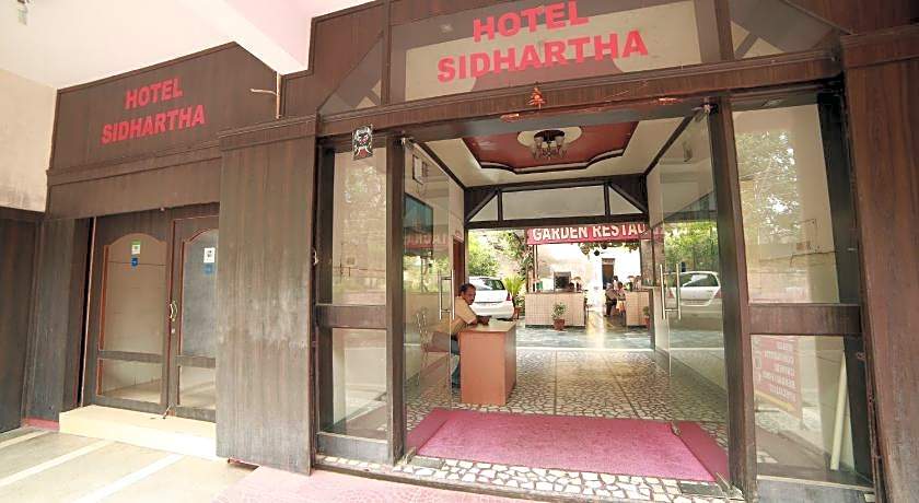 HOTEL SIDHARTHA (600 meters from Taj Mahal)