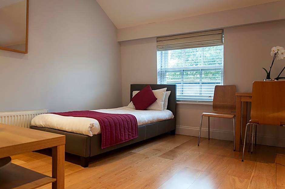 12 London Street Apartments