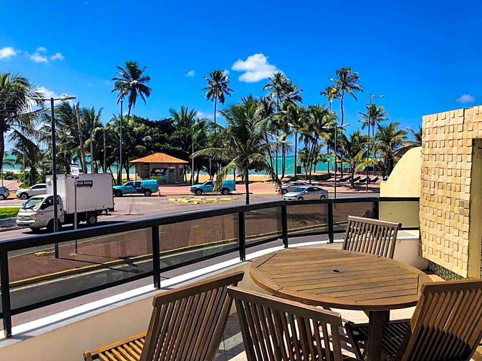 NAUTILLUS - 107 · N-07: Apê espaçoso e estiloso à beira mar