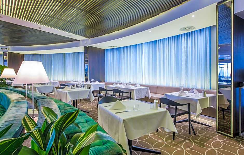 Novotel Sydney West HQ