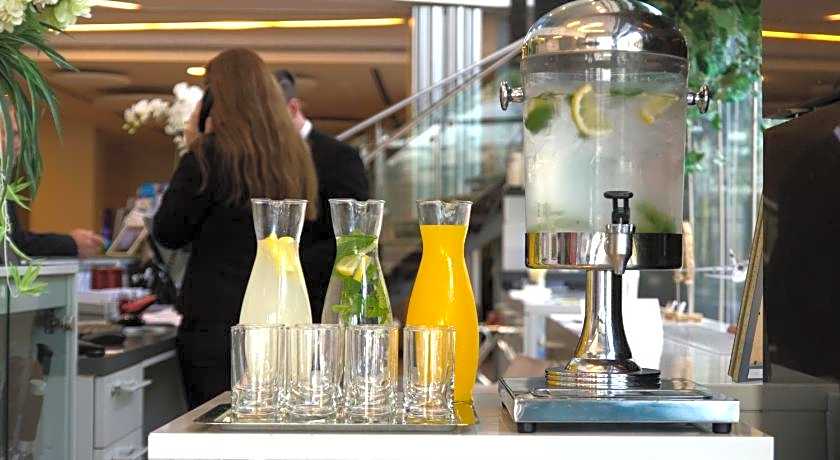 Benjamin Herzliya Business Hotel