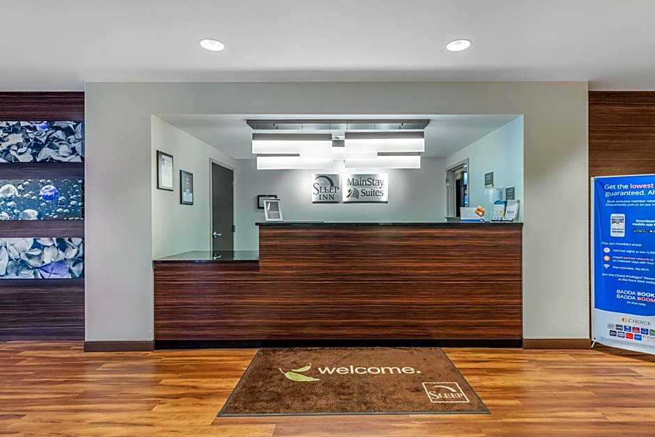 MainStay Suites St. Louis Airport