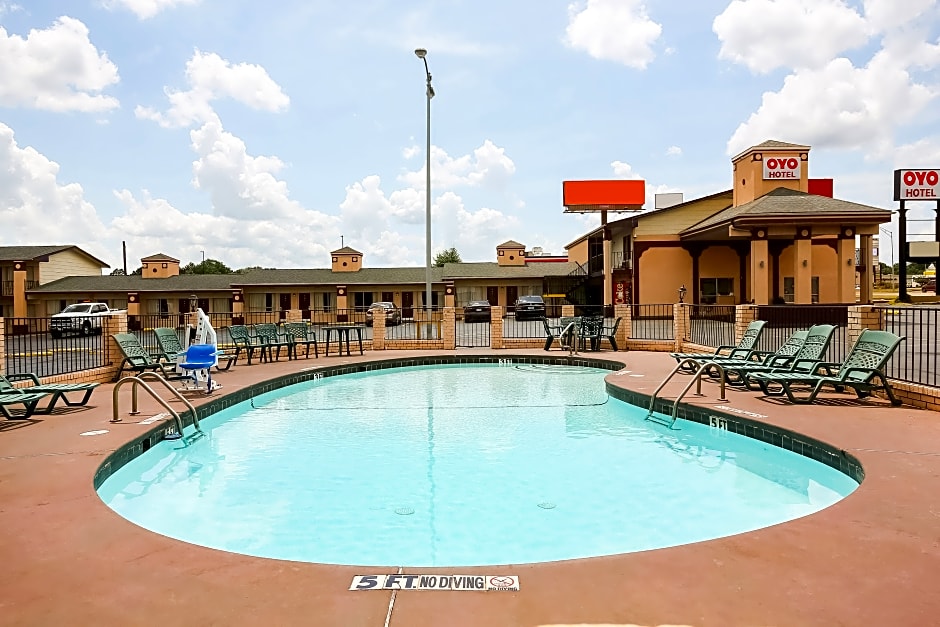 OYO Hotel Texarkana North Heights AR Hwy I-30