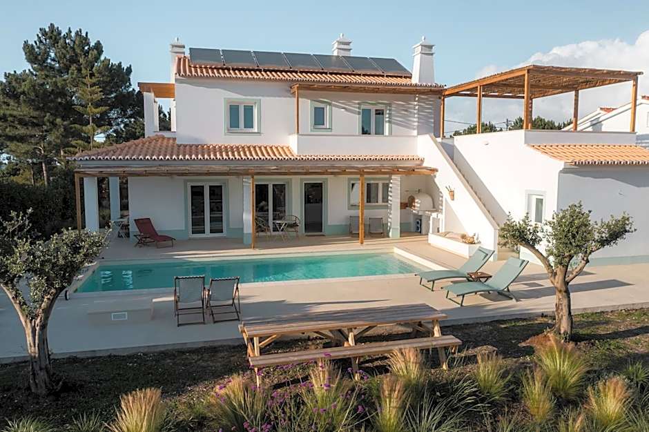 Birds of Paradise - Boutique Surf Lodge