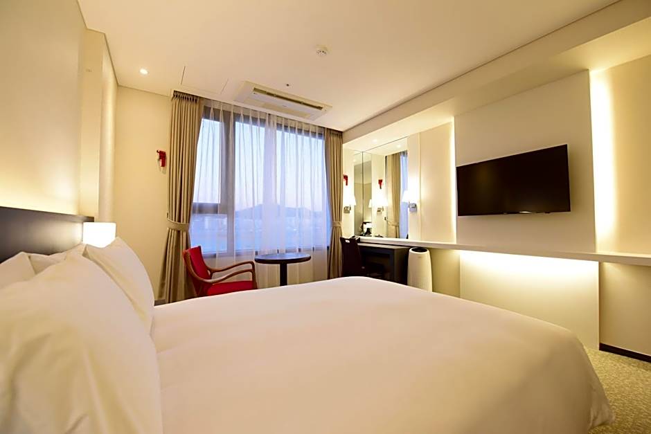 Geoje Artnouveau Suite Hotel