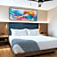 456 Embarcadero Inn & Suites