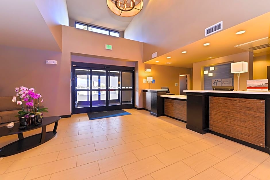 Holiday Inn Express & Suites Indio - Coachella Valley By IHG