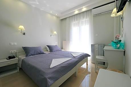 Twin Room with City View