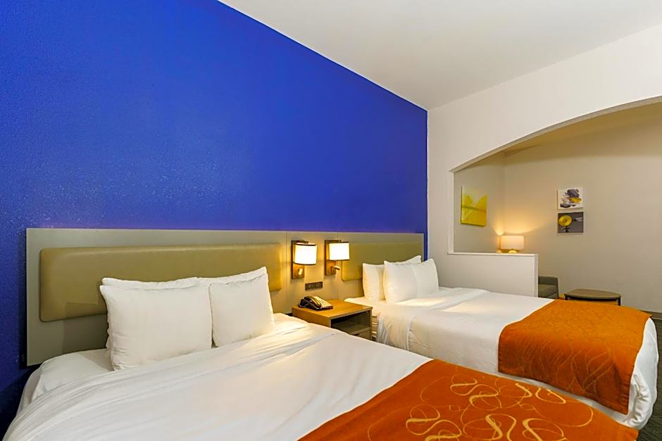 Comfort Suites University Drive