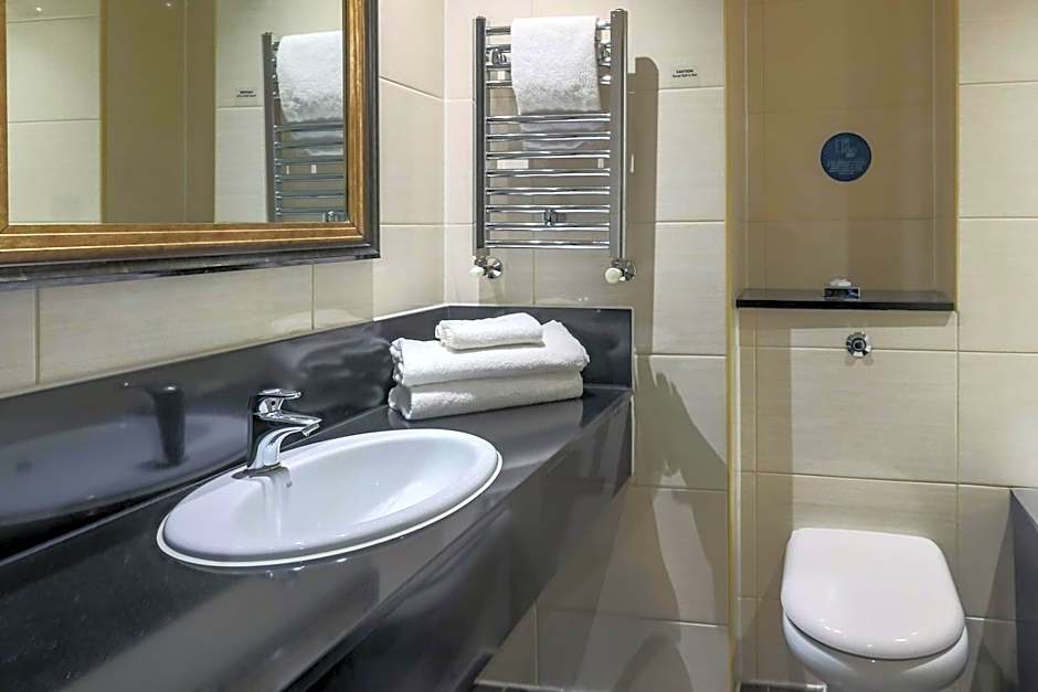 Gloucester Robinswood Hotel By Sunday