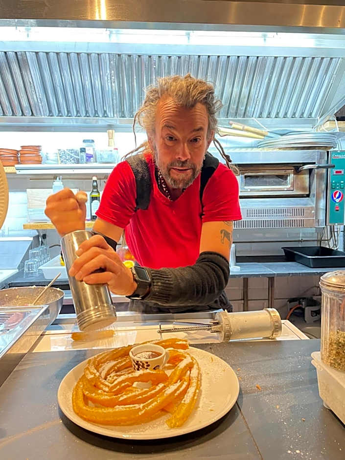 Vagabond Vieiras Beds & Communal Dinner Included Albergue LE-210