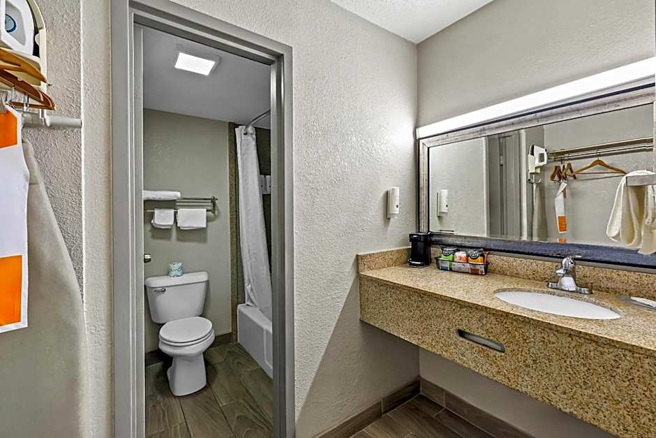Quality Inn Bowling Green South