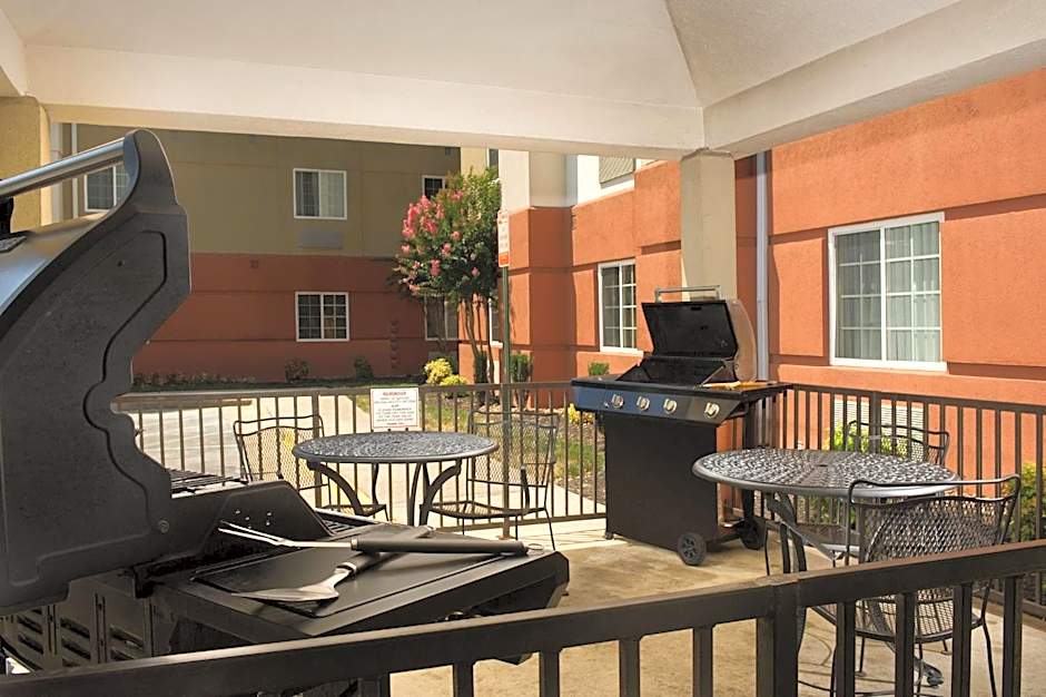 Candlewood Suites Richmond - South By IHG