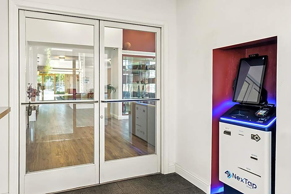 HomeTowne Studios Yuba City Bonanza - Marysville