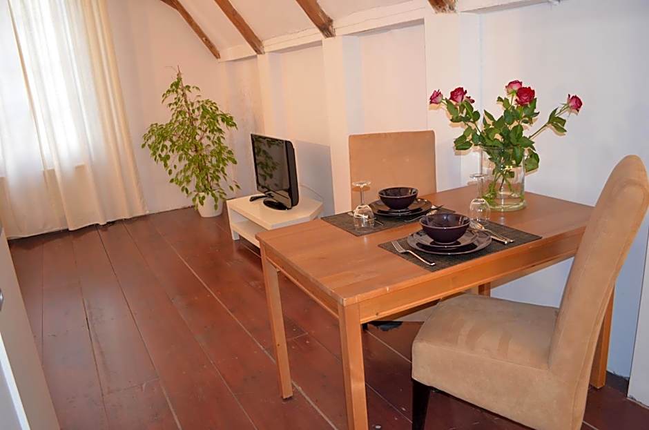 Rembrandtplein Bed & Breakfast