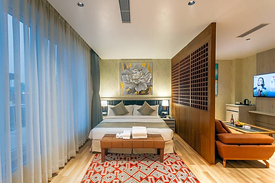 Photo 1 of 11 of Suite
