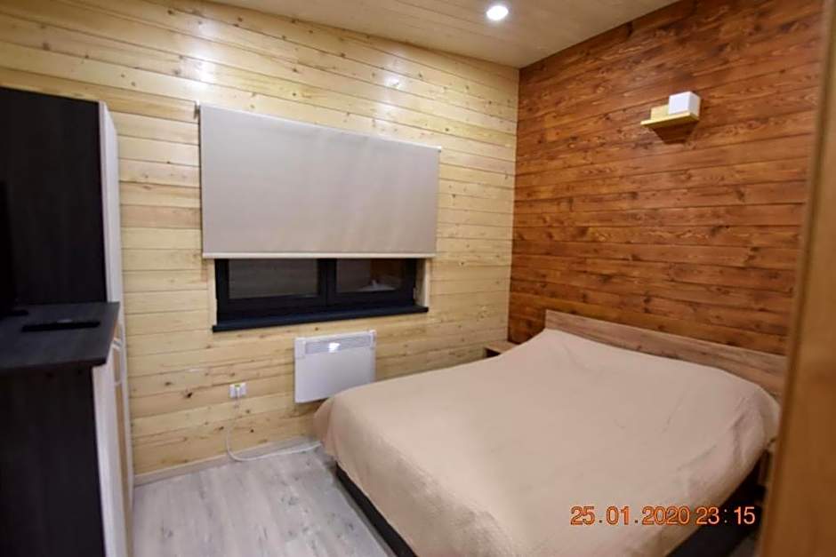 Zdjęcie 1 z 15 — Superior Bungalow