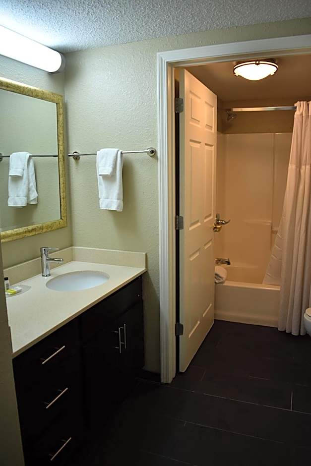 Staybridge Suites Cranbury - South Brunswick By IHG