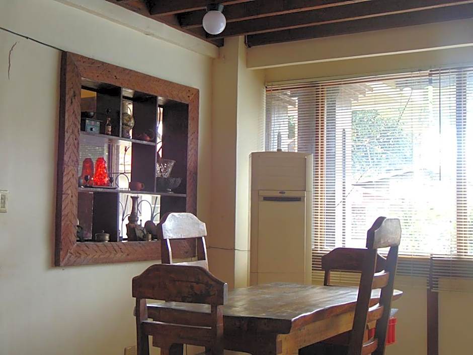 Centro Mactan Suites