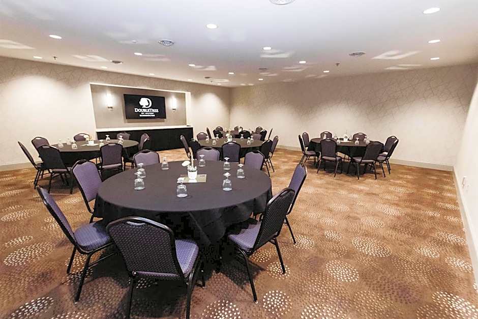 DoubleTree By Hilton Hotel Bloomington