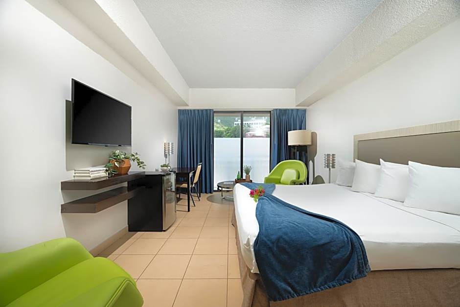 Windward Passage Hotel