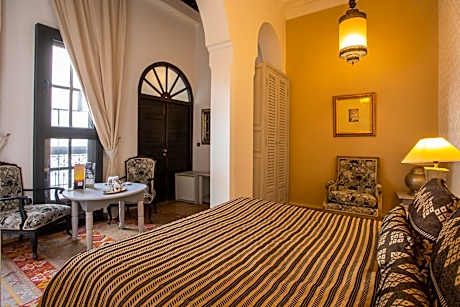 Queen Suite