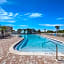 Travelodge by Wyndham Panama City Beach / Beachfront