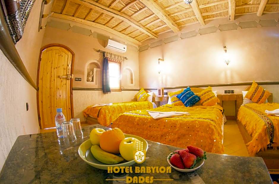 Hotel Babylon Dades