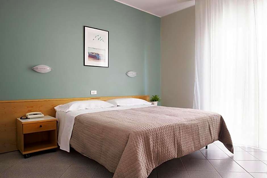 Hotel Junior by OasiGroup Hotels