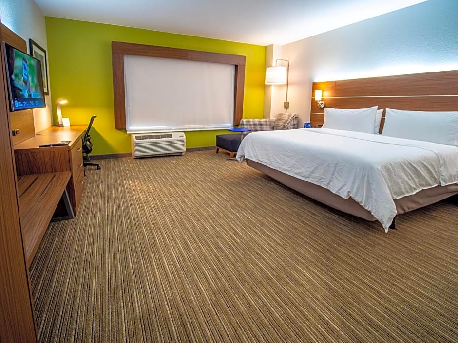 Holiday Inn Express & Suites - Oklahoma City Airport, an IHG Hotel
