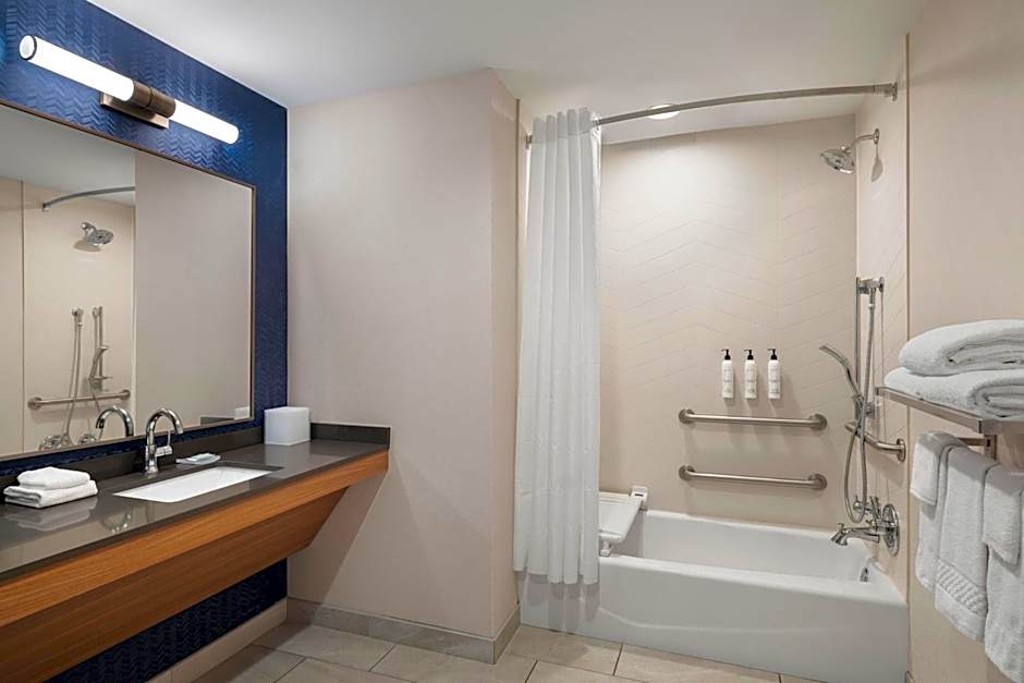 Fairfield Inn & Suites by Marriott Madison Historic Eagle Cotton Mill
