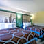 Super 8 by Wyndham Toronto East ON