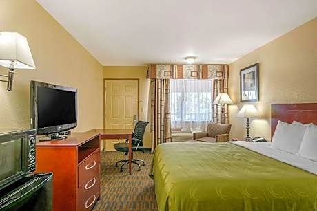 1 King Bed, Nonsmoking