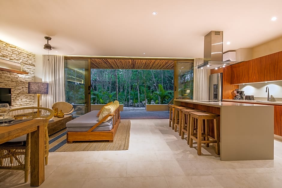 Photo 1 of 16 of Jungle 3 Bedroom