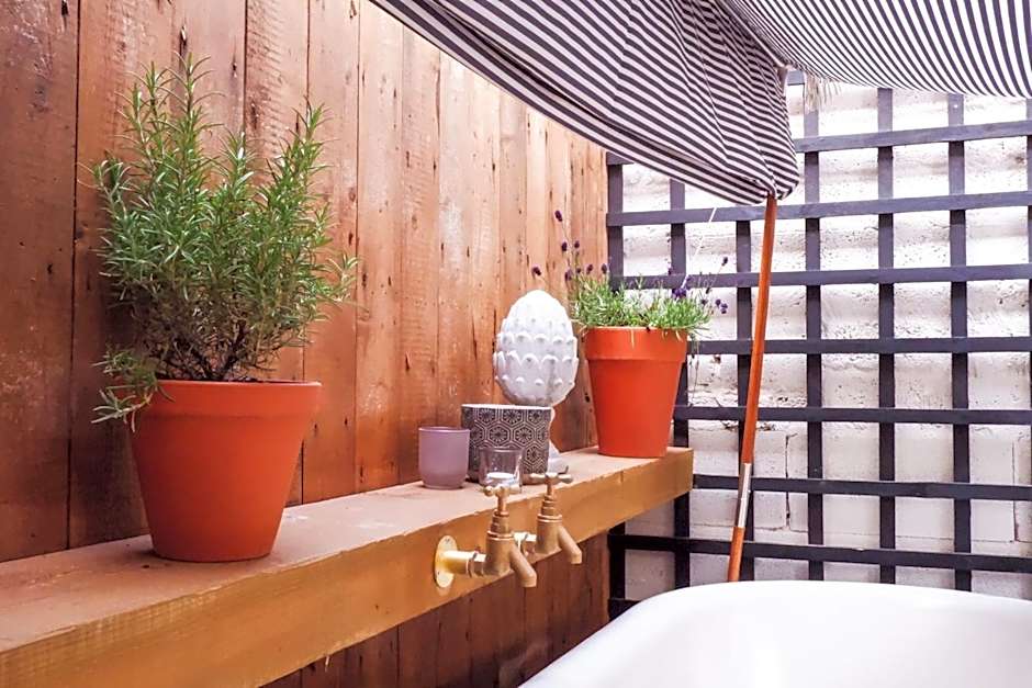 The Rabbit Hotel & Retreat