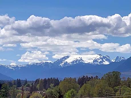 Queen Suite with Two Queen Beds