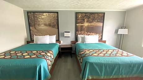 Queen Room with Two Queen Beds - Non-Smoking