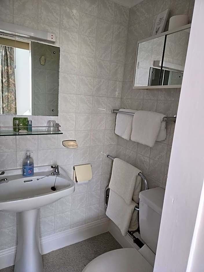 Shoreline Accommodation