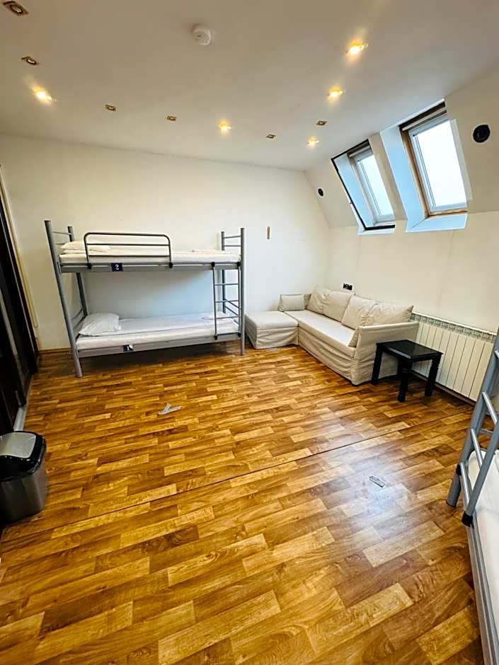 Central Hostel Partener