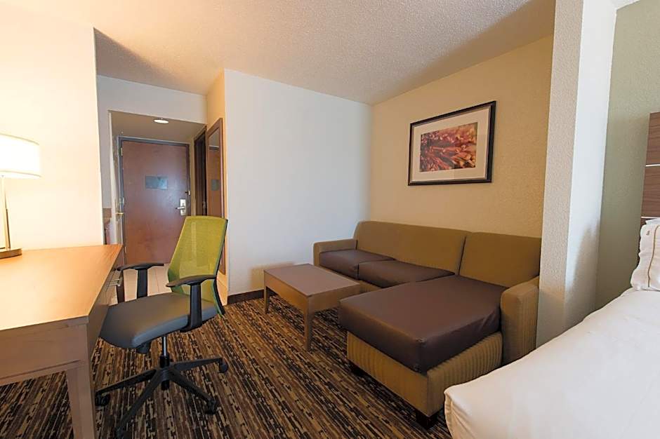 Holiday Inn Express Hotel & Suites Walterboro I-95 By IHG
